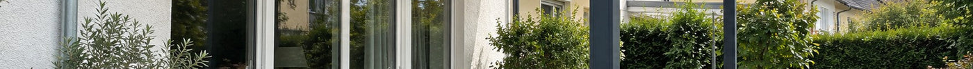 Terrassenüberdachung aus Kunststoff mit opalen Polycarbonat-Stegplatten an einem Reihenhaus – Deutsche Kunststoffbedachungen