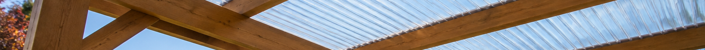 Wellplatten aus Polycarbonat, Acryl oder Shelltec: Welche Lichtplatte passt zu Ihrem Dach?